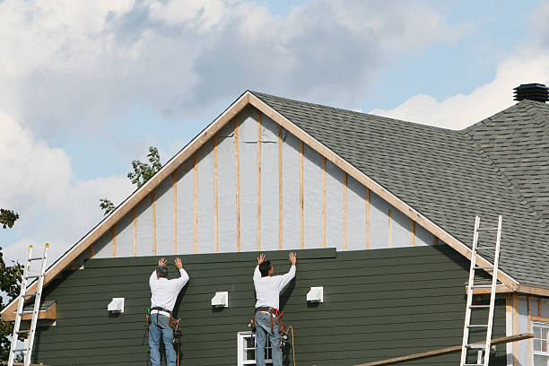 Professional Siding Contractor technician working in Montgomery, IL